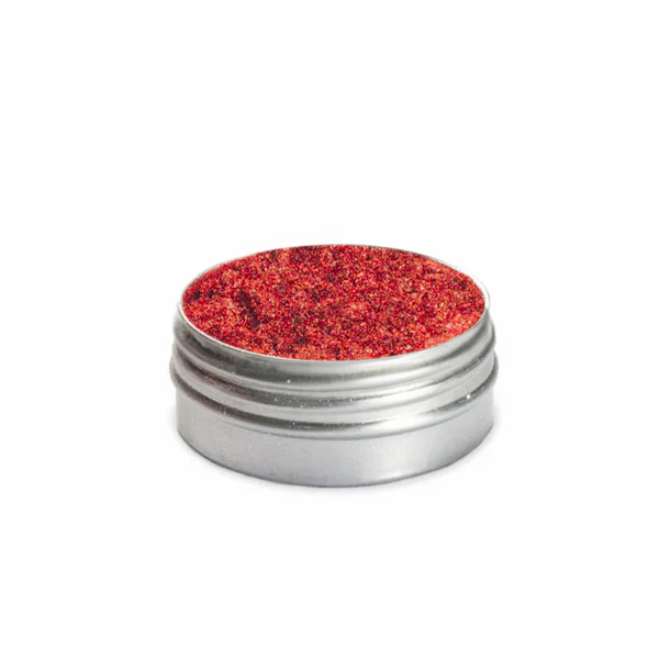 Mica rouge, pigment minéral nacré pour cosmétiques et maquillage. Apporte un éclat perlé et lumineux aux formulations. Disponible chez BS Gros, fournisseur de matières premières cosmétiques.