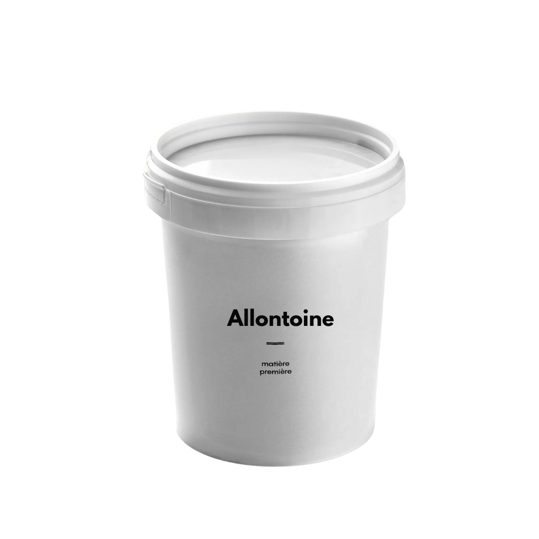 Allantoïne – Actif hydratant et apaisant pour soins peau et cheveux. Disponible chez BS Gros, expert en ingrédients cosmétiques.