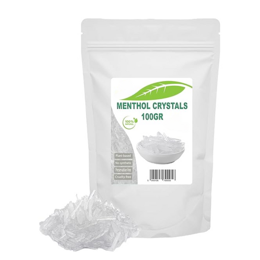 Cristaux de Menthe (Menthol) – Effet glaçon, apaisant et rafraîchissant. Idéal pour soins bucco-dentaires, baumes et gels antidouleurs. Disponible chez BS Gros, expert en ingrédients cosmétiques.