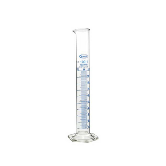 Éprouvettes en verre graduées – BS Gros – instruments de mesure en verre borosilicaté pour préparations cosmétiques, disponibles en plusieurs volumes (10 ml à 250 ml), précises et résistantes à la chaleur.